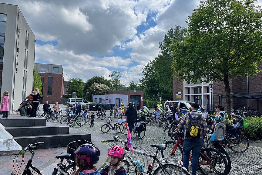 Kidical Mass Kidical Mass fordert ein kinderfreundliches und sicheres Erkelenz