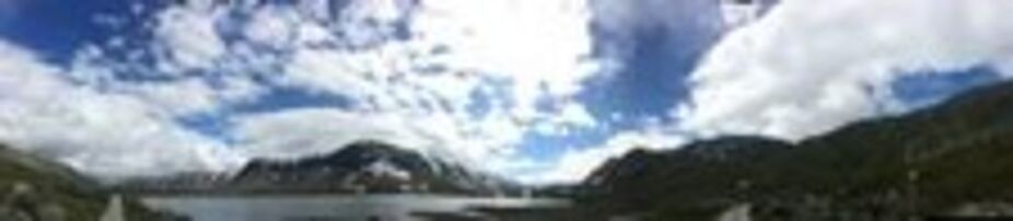 Es ging immer weiter hoch, die Landschaft rauer, die Aussicht phantastischer. Es ging immer weiter hoch, die Landschaft rauer, die Aussicht phantastischer.