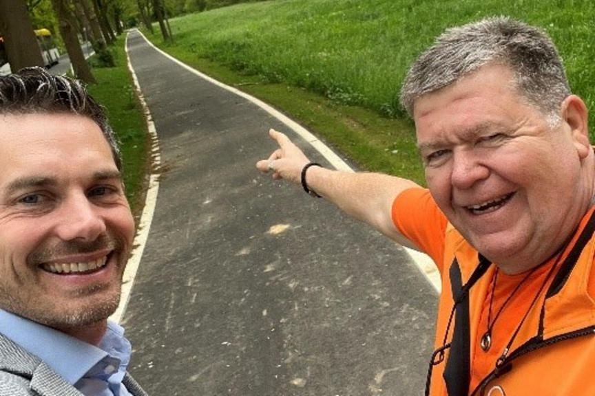 Guido Willems und der Pressesprecher des ADFC Heinsberg Guido Willems und der Pressesprecher des ADFC Heinsberg freuen sich über den neuen, sicheren Radweg zwischen Stahe und Niederbusch
