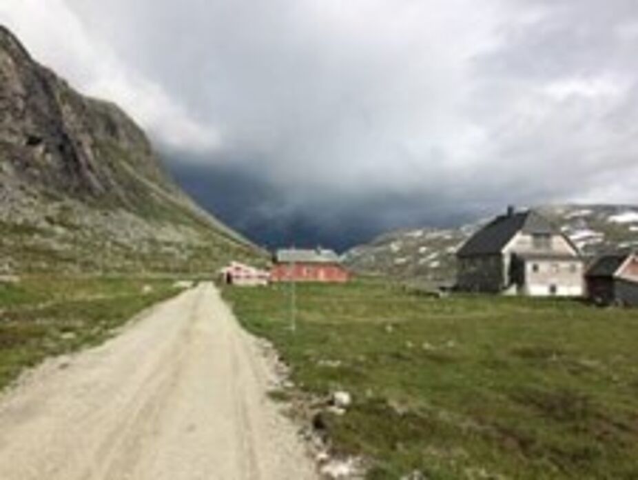 Es ging nur noch bergab, die Hände kontinuierlich an den Bremsen Es ging nur noch bergab, die Hände kontinuierlich an den Bremsen