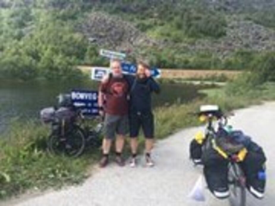 "Das sind 30 Kilometer - in 2 Stunden sind wir da..." "Das sind 30 Kilometer - in 2 Stunden sind wir da..."