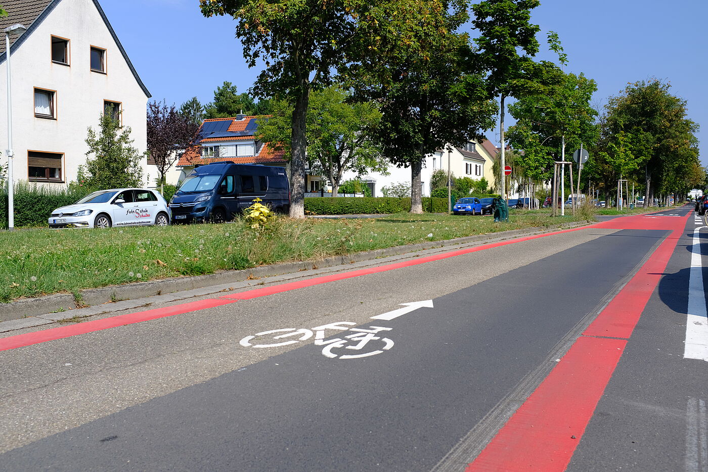 2024-08-Exkursion_Bonn_-_ADFC_NRW__66 Deutliche Kennzeichnung als Fahrradstraße.