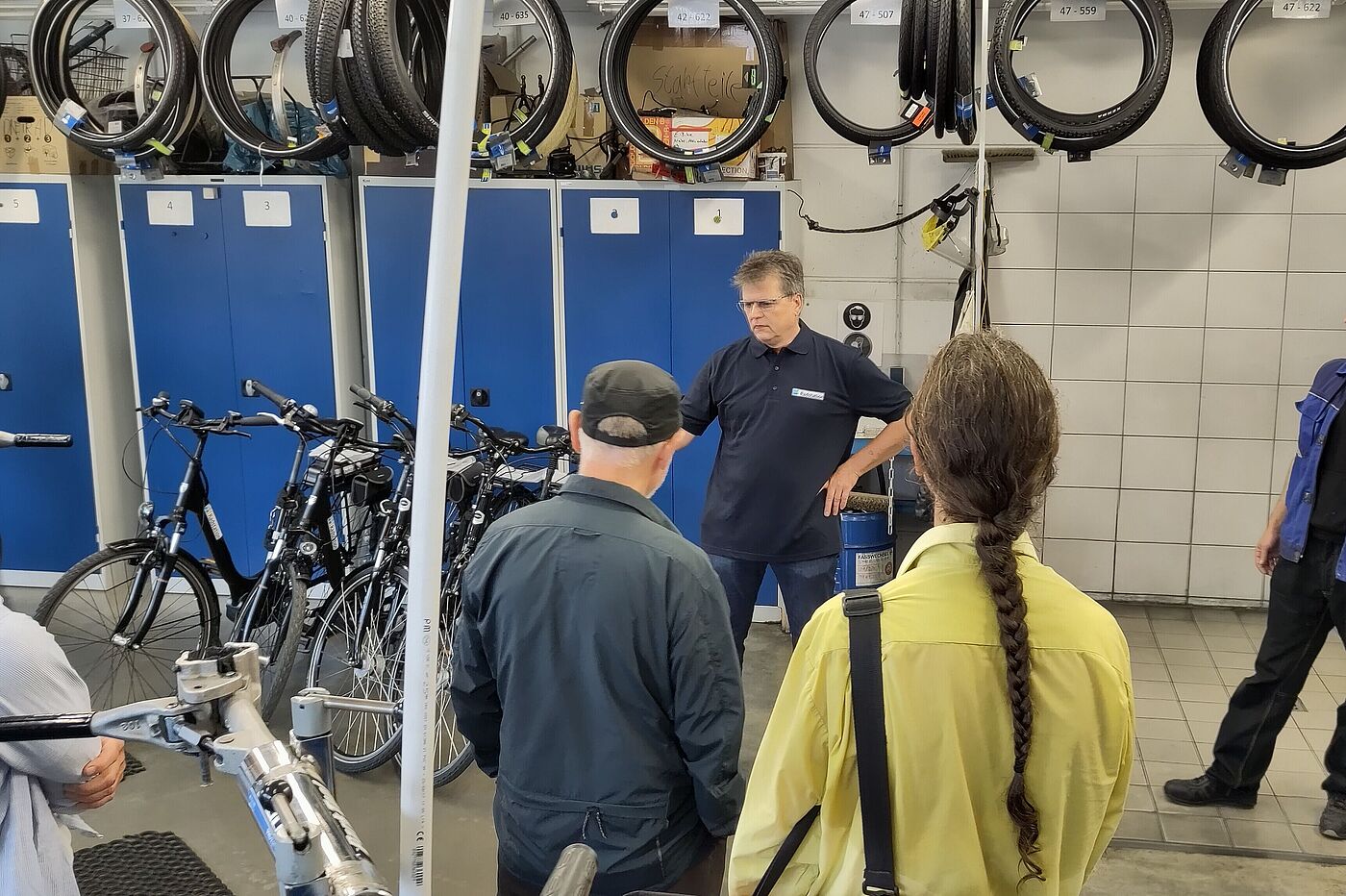 Radstation mit 666 Stellplätzen am Hauptbahnhof in Mönchengladbach. Radstation mit 666 Stellplätzen am Hauptbahnhof in Mönchengladbach.